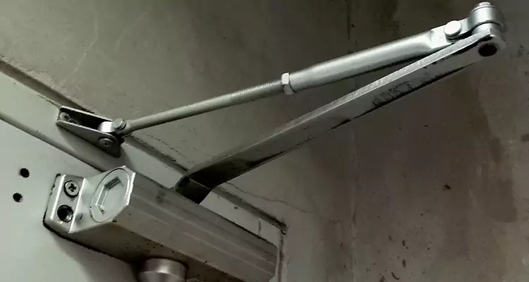 Door Closer Parallel Arm Installation in Lutz, FL